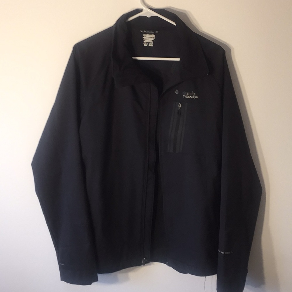 Columbia Wind Jacket large black. $45